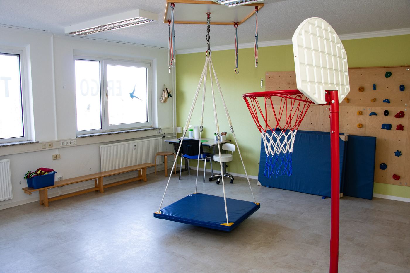 Sportraum mit Schaukel